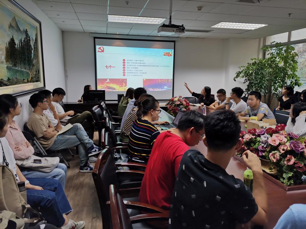 说明: //xiaoyuanwang.pornriben.com/__local/C/60/90/BE4F0D17578AFABF1B901C1E78B_3F743DD3_1D9F7.jpg